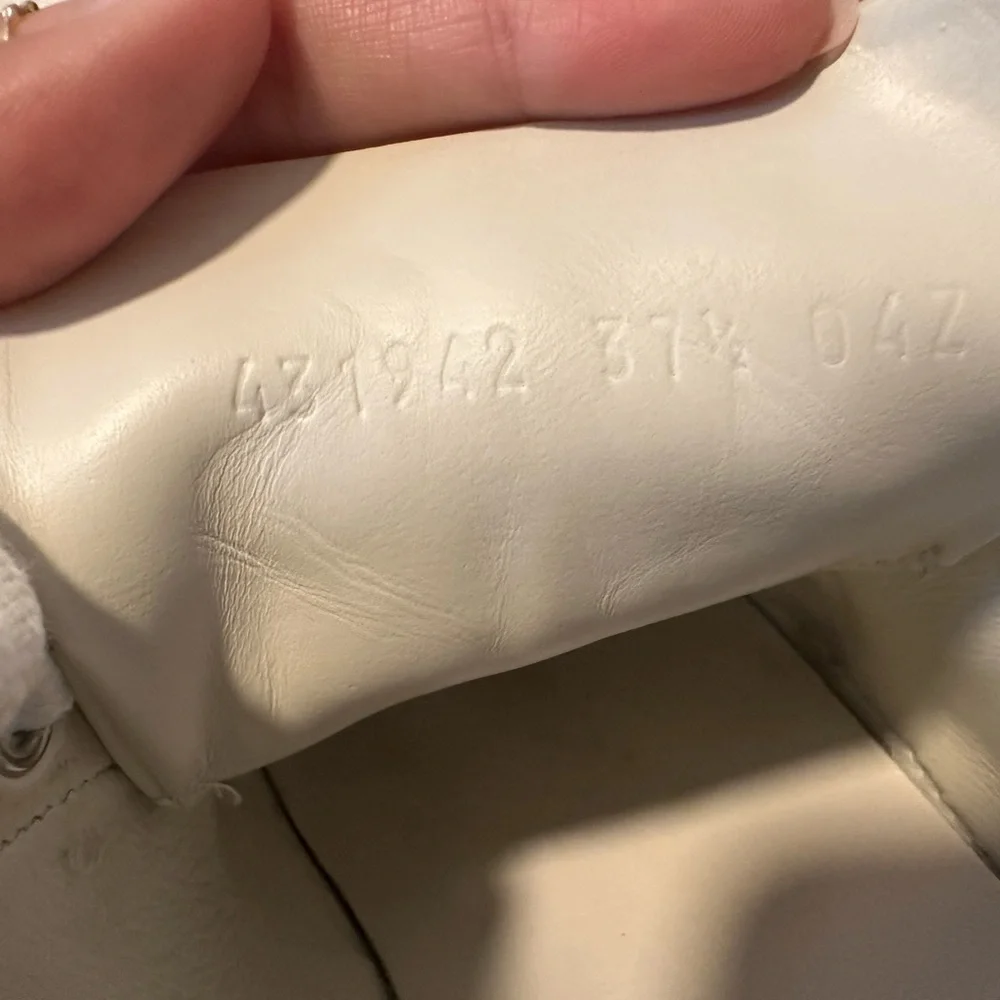 Authentic Gucci shoes size 8.5 - Picture 10 of 14